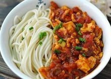 香菇番茄鸡蛋炸酱面