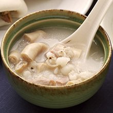 椒粒莲子猪肠汤