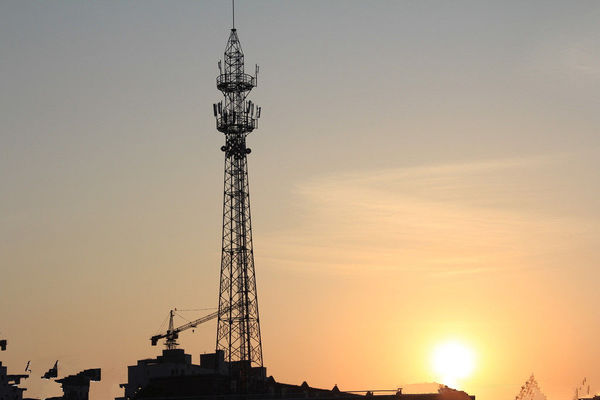 移动的信号塔是什么的样的 信号塔又叫什么?_