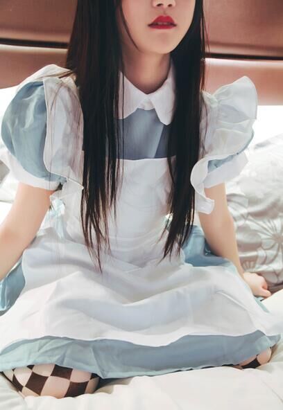 求这两个cos的套图出处,有原图感谢