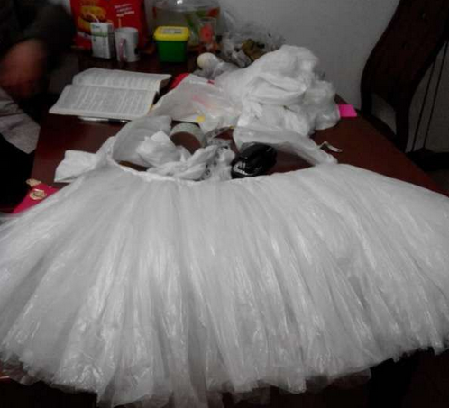 怎样用纸做好看环保衣服走模特步可以穿的_3