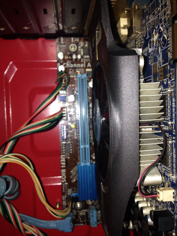 电脑开机显卡风扇狂转_电脑开机显卡风扇狂转